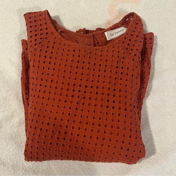 Women’s Terracotta Tiered Peplum Eyelet Top - Picture 6 of 6